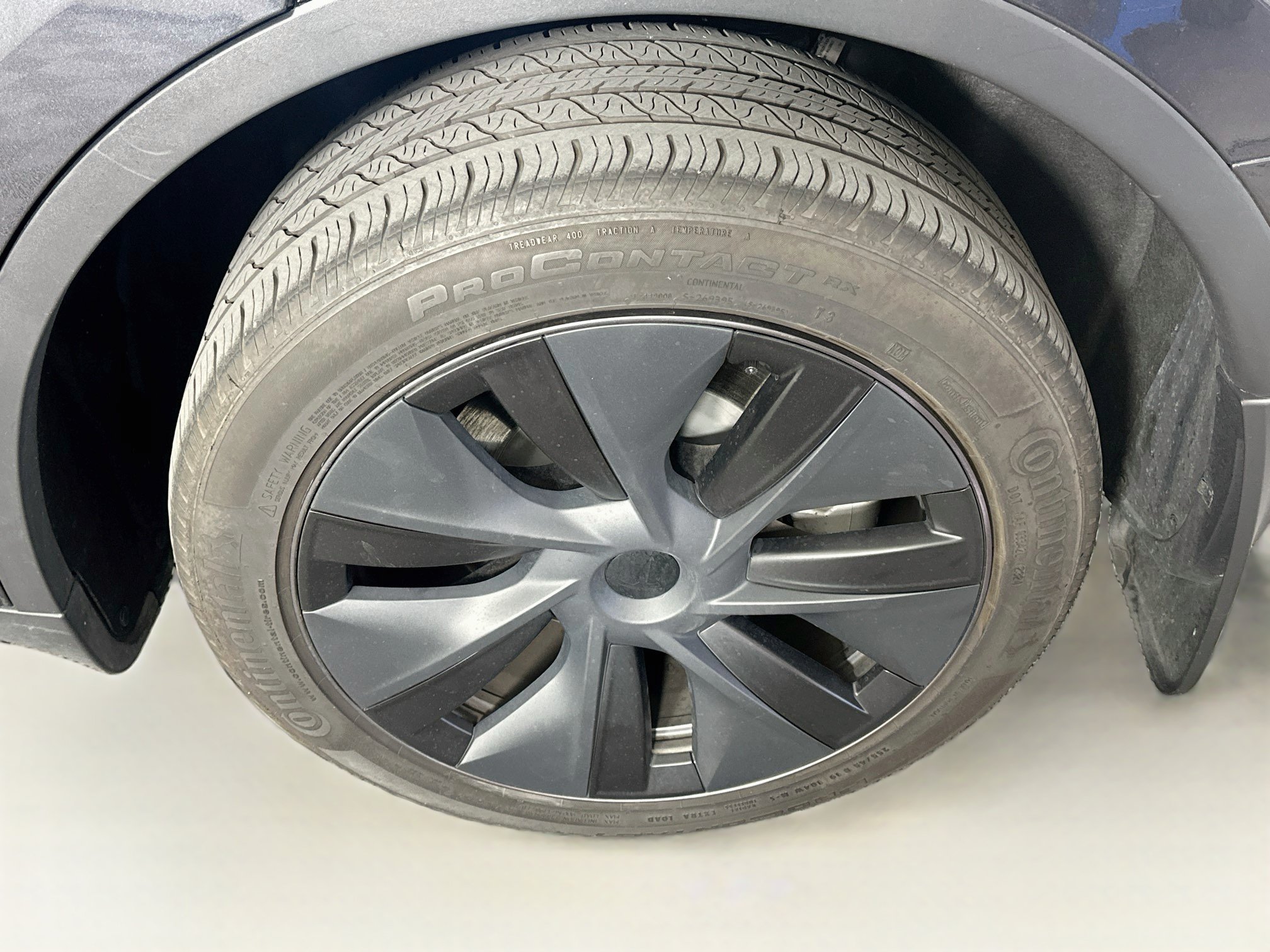 Used 2024 Tesla Model Y Long Range AWD/4WD image 11