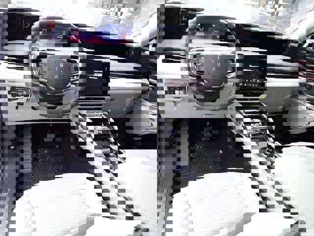 New 2026 Lincoln Nautilus Reserve w/ Jet Appearance Package image 17