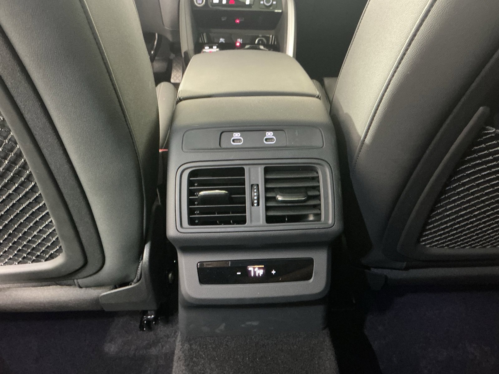 Used 2025 Audi Q5 Premium Plus w/ Premium Plus AWD/4WD image 15