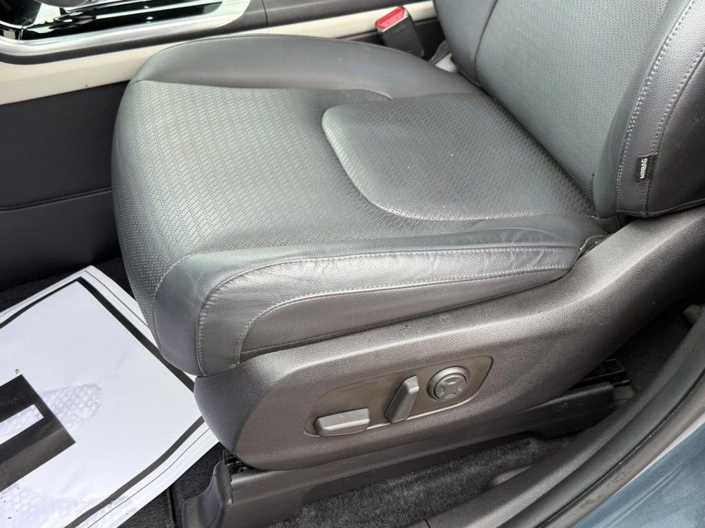 Used 2024 Kia Carnival SX Prestige FWD image 29