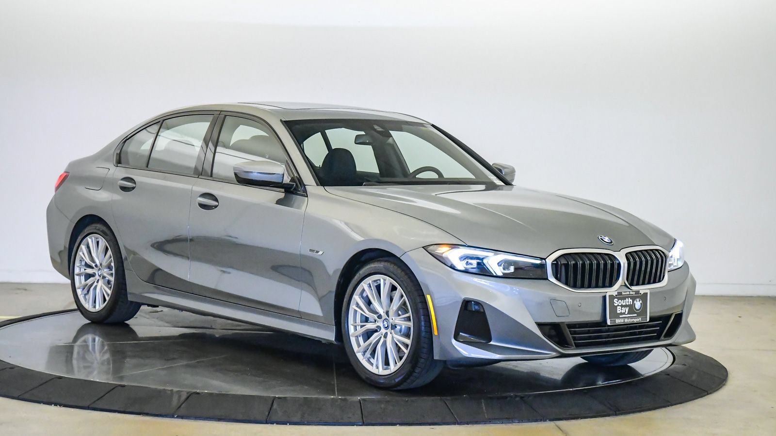Certified 2023 BMW 330e xDrive w/ Premium Package AWD/4WD image 6