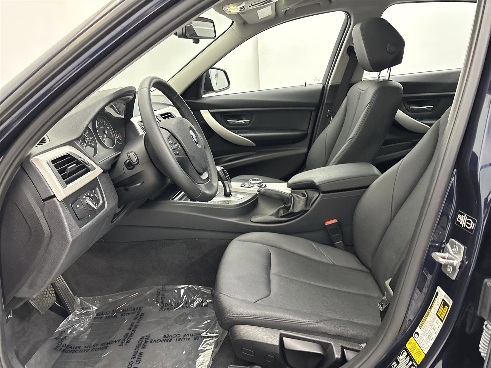 Used 2014 BMW 320i xDrive Sedan image 25