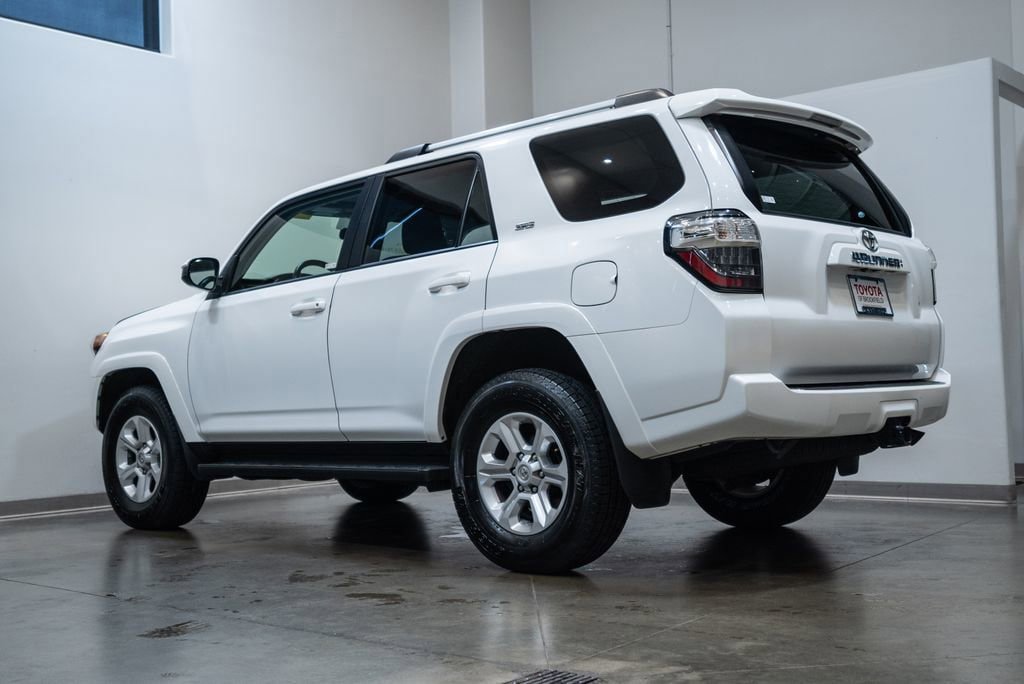 Used 2024 Toyota 4Runner SR5 AWD/4WD image 7