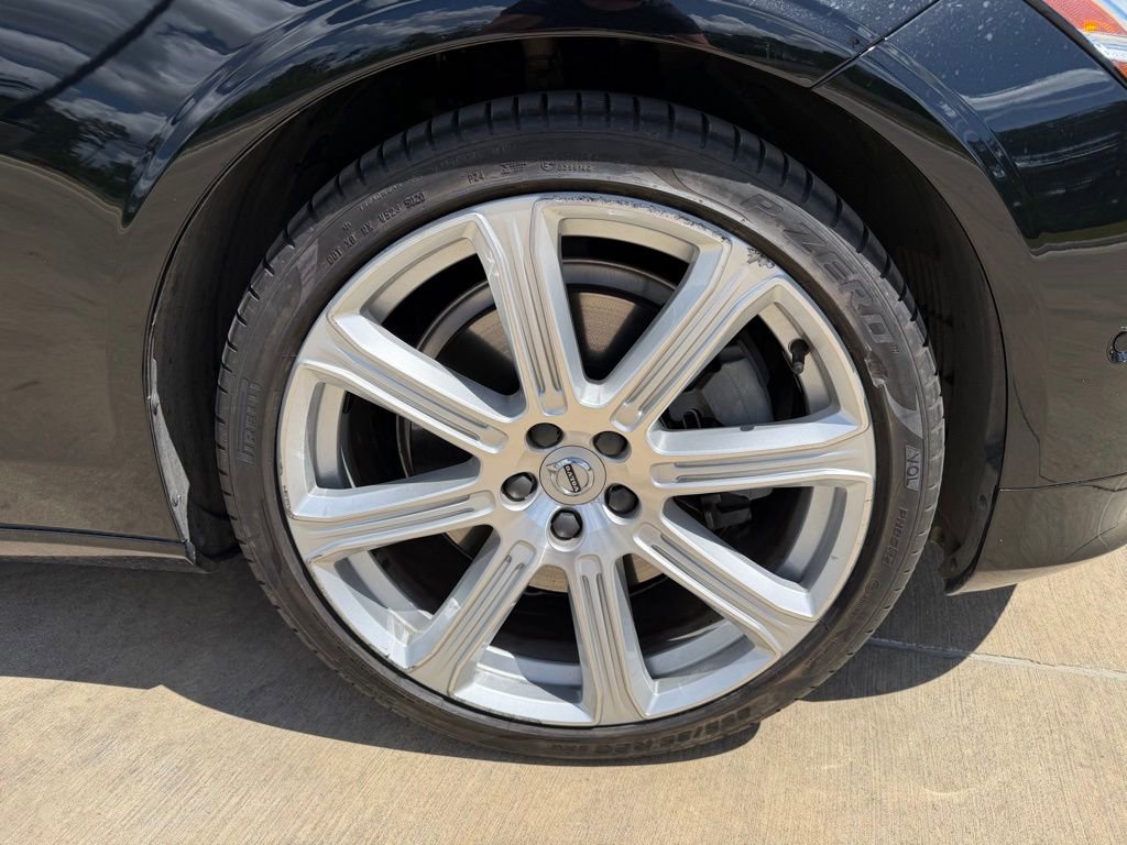 Used 2018 Volvo S90 T6 Momentum w/ Protection Package Premier image 9