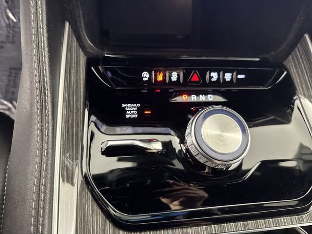 Used 2022 Jeep Wagoneer Series II AWD/4WD image 16