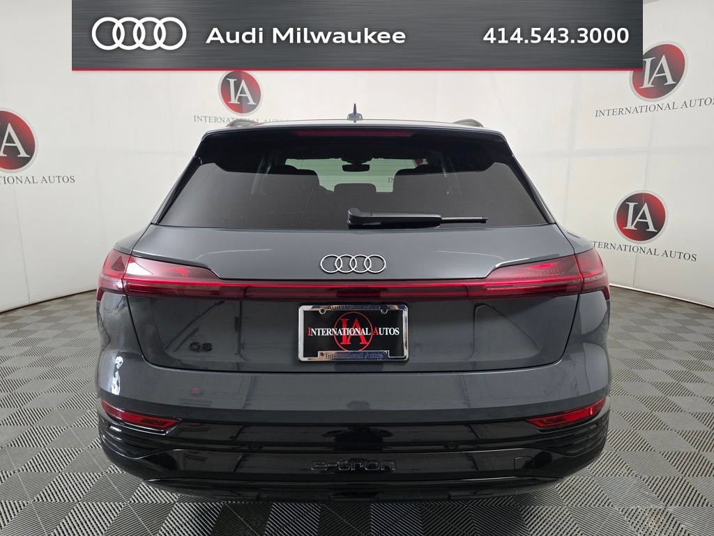 Used 2024 Audi Q8 e-tron Prestige w/ Prestige Package AWD/4WD image 8