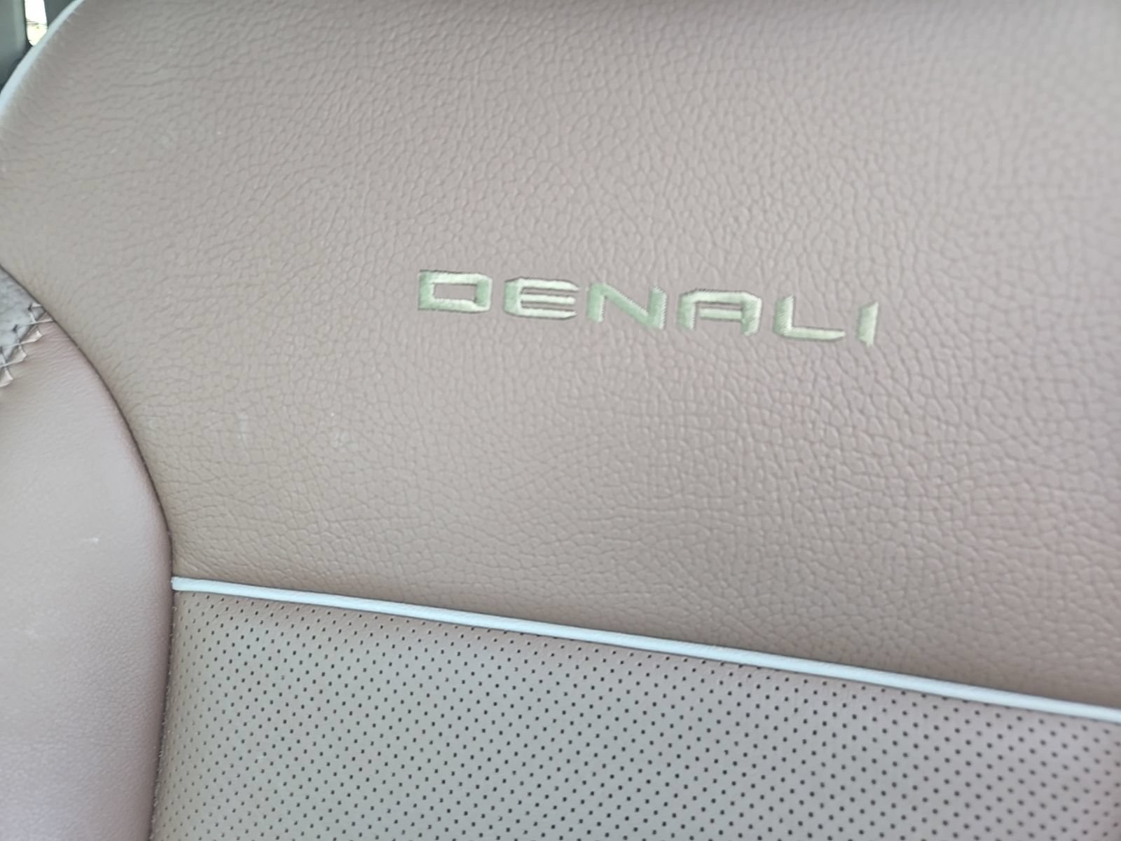 Used 2026 GMC Sierra 1500 Denali w/ Technology Package AWD/4WD image 22