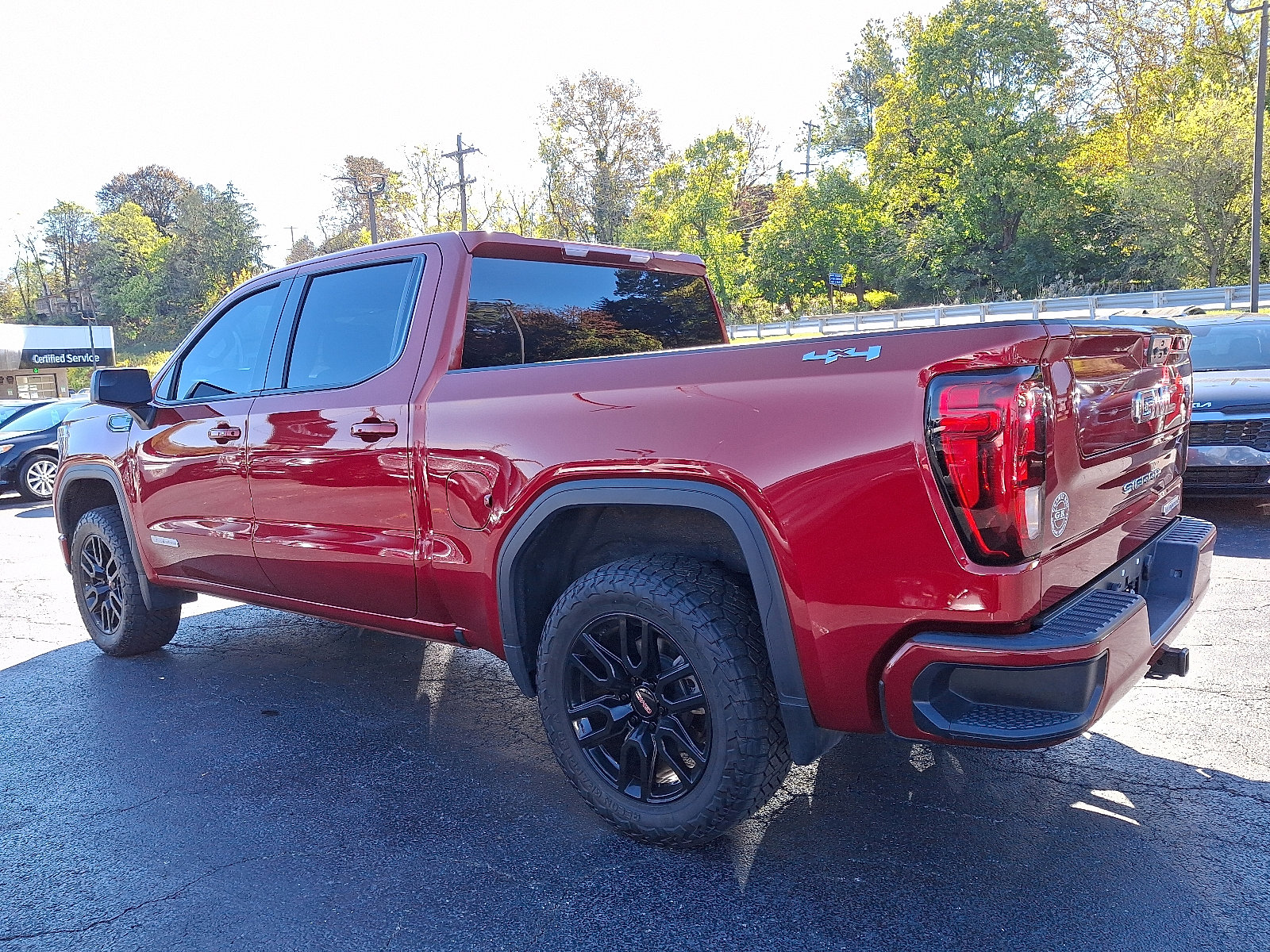 Used 2022 GMC Sierra 1500 Elevation image 4