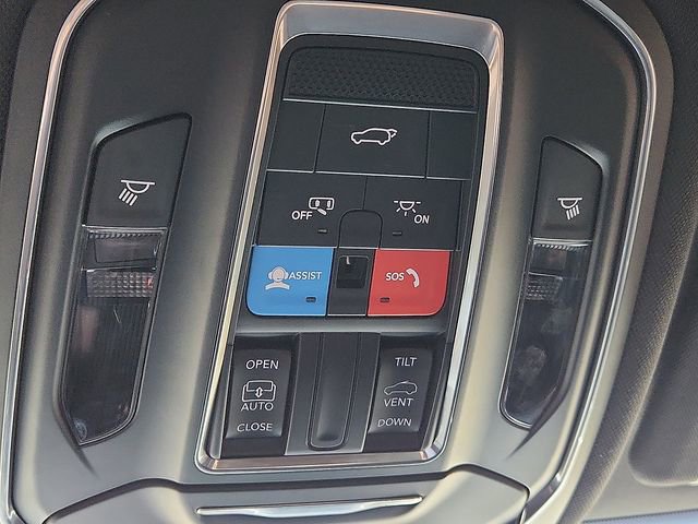 Used 2025 Jeep Grand Cherokee L Altitude AWD/4WD image 20