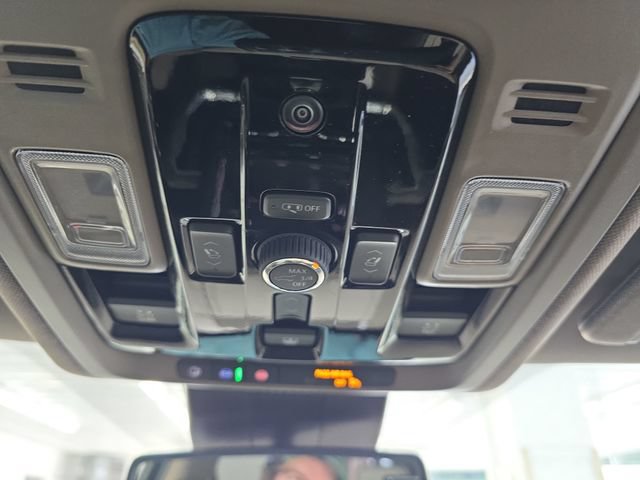 New 2026 GMC Yukon XL Denali w/ Sun & Power Step Package AWD/4WD image 22
