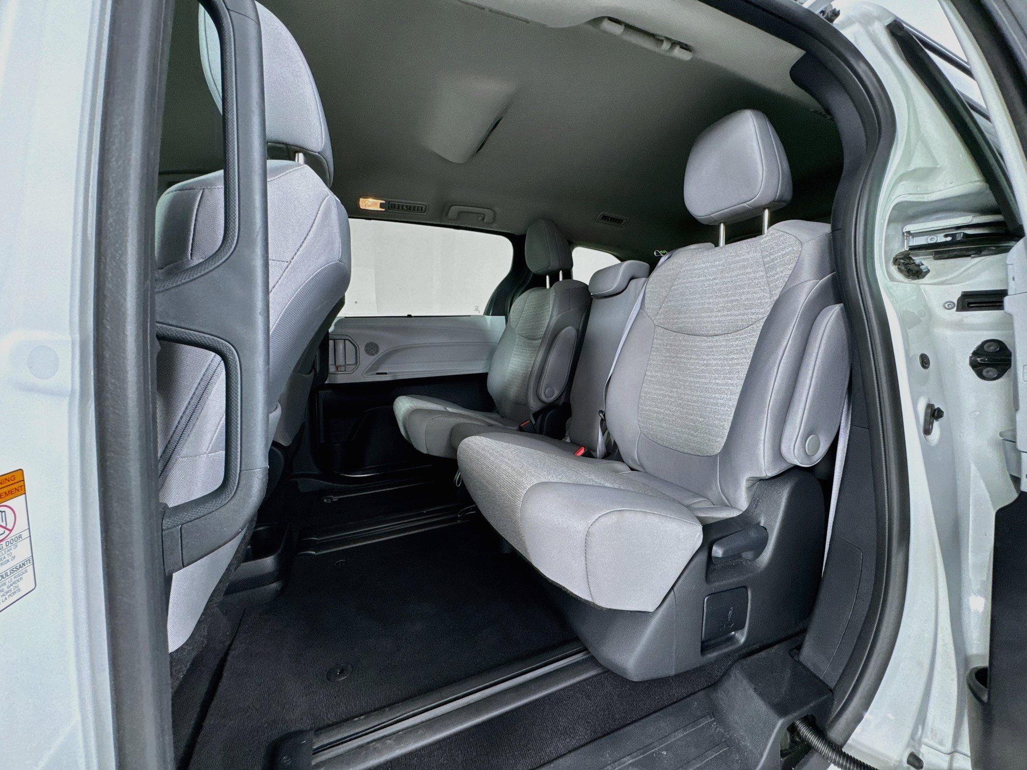 Certified 2025 Toyota Sienna LE FWD image 22