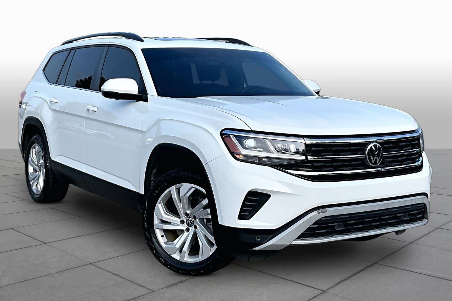 Used 2023 Volkswagen Atlas SE AWD/4WD image 2