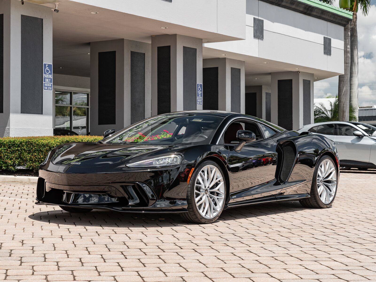Used 2025 McLaren GTS RWD image 23