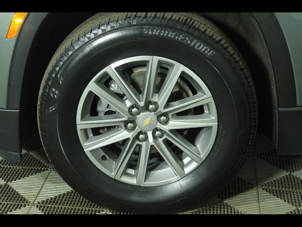 Used 2022 Chevrolet Traverse LT w/ LPO, Floor Liner Package image 9