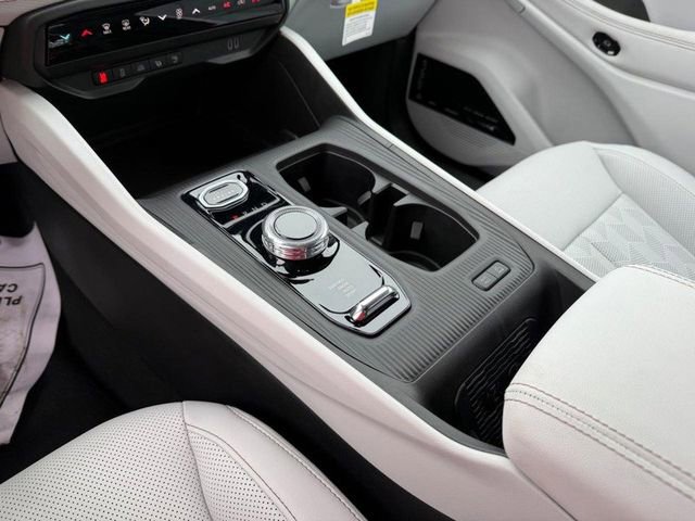 New 2026 Jeep Cherokee Overland image 28