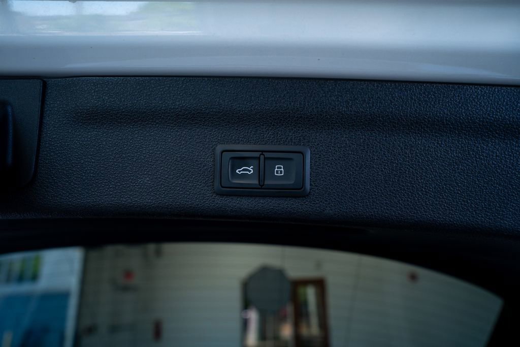 Used 2021 Audi RS 6 w/ Carbon Optic Package image 59