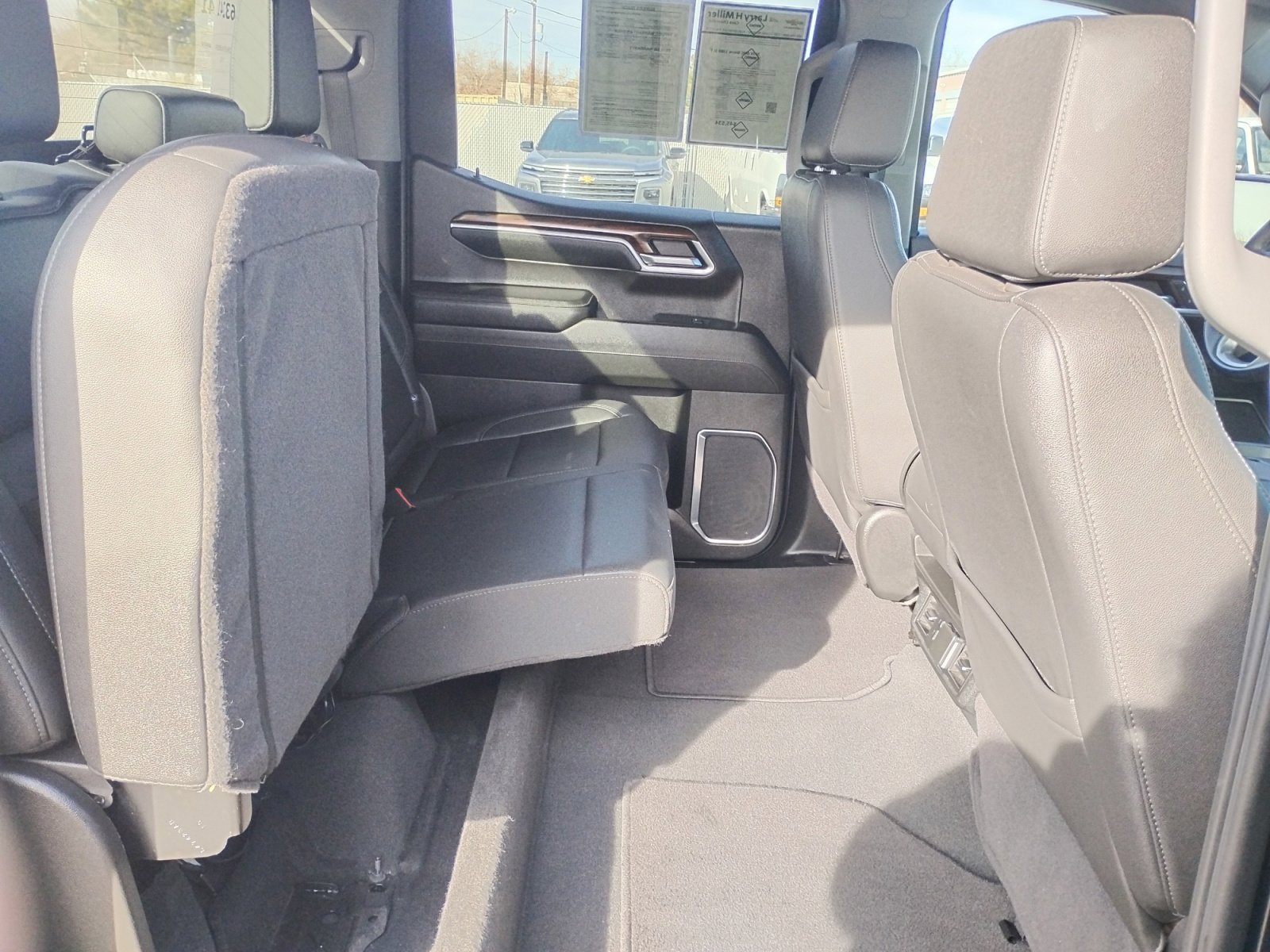 Used 2024 GMC Sierra 1500 SLT image 28