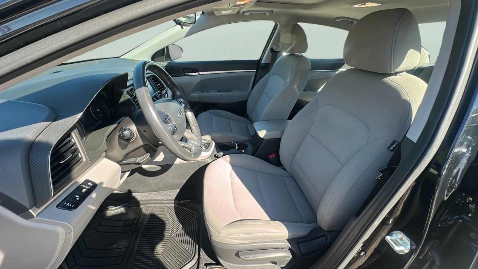 Used 2019 Hyundai Elantra Value Edition FWD image 17