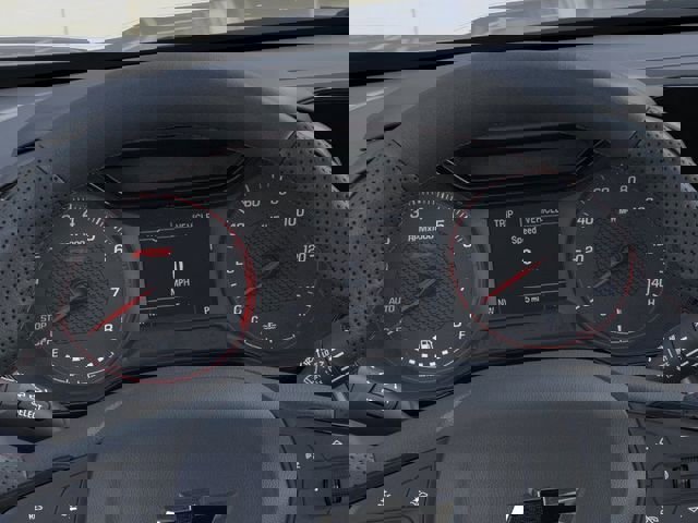 New 2026 Chevrolet Trax RS w/ Sunroof Package FWD image 18