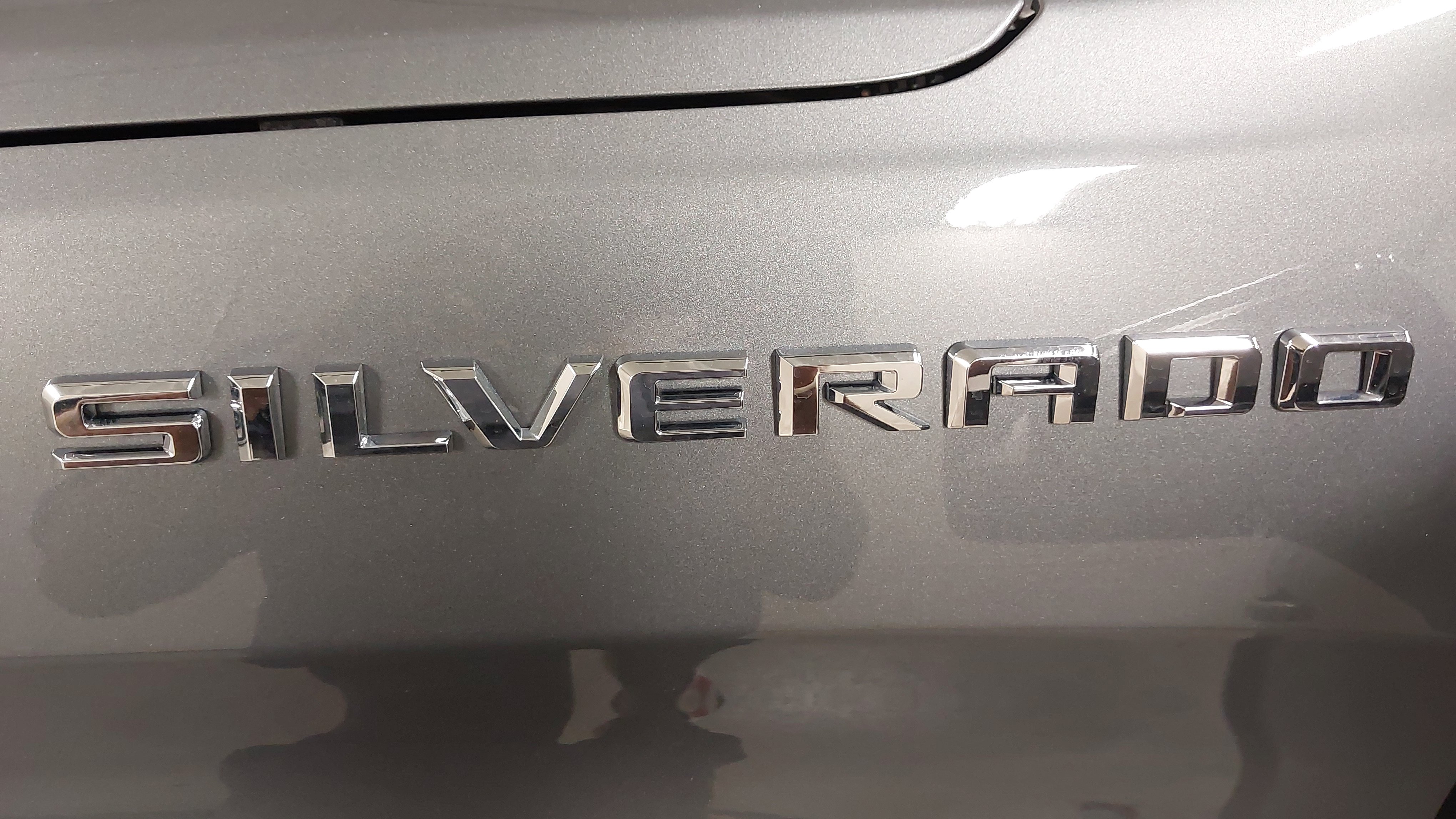Used 2021 Chevrolet Silverado 1500 LT AWD/4WD image 32