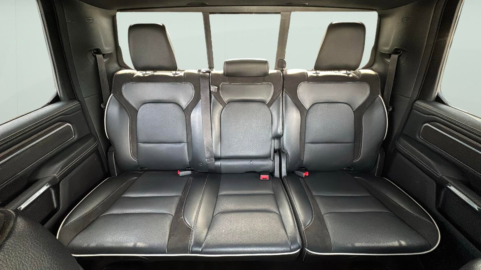 Used 2025 RAM 1500 Laramie AWD/4WD image 27