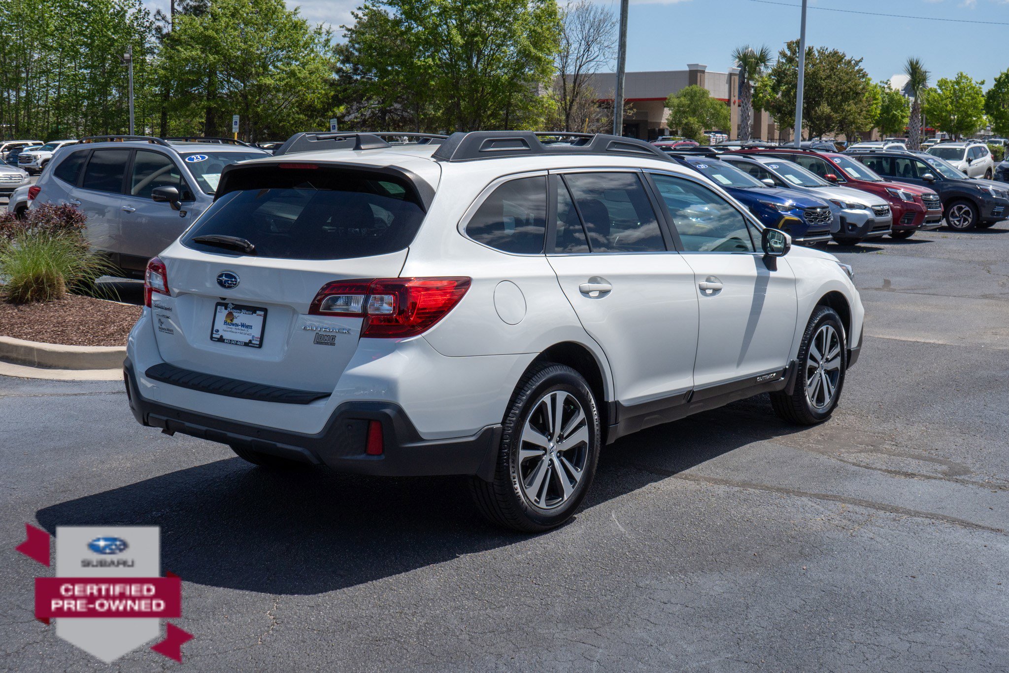 Used 2018 Subaru Outback 2.5i Limited image 3