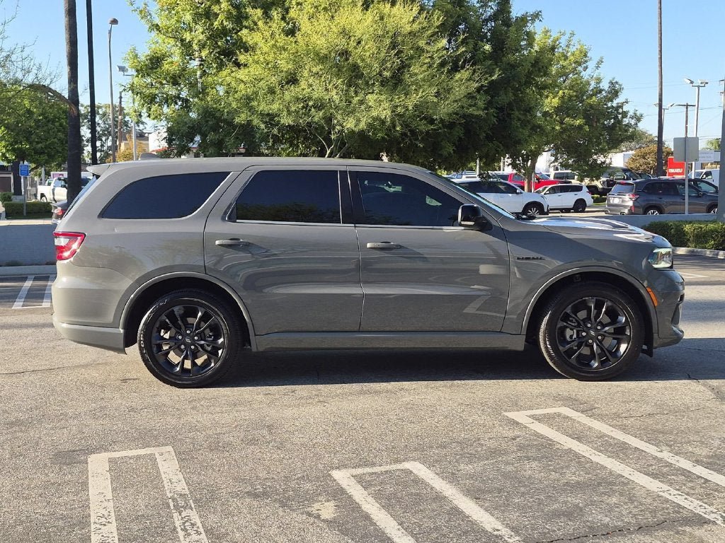 Used 2022 Dodge Durango R/T w/ Blacktop Package AWD/4WD image 6