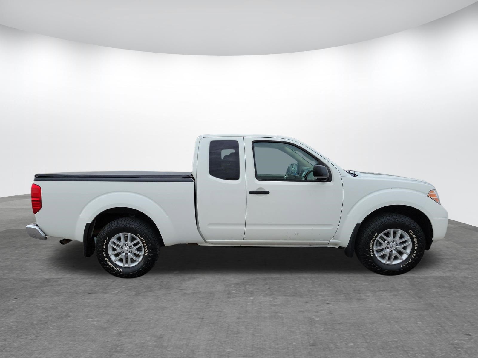 Used 2017 Nissan Frontier SV AWD/4WD image 4