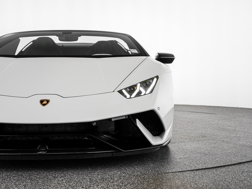 Used 2018 Lamborghini Huracan Performante AWD/4WD image 45