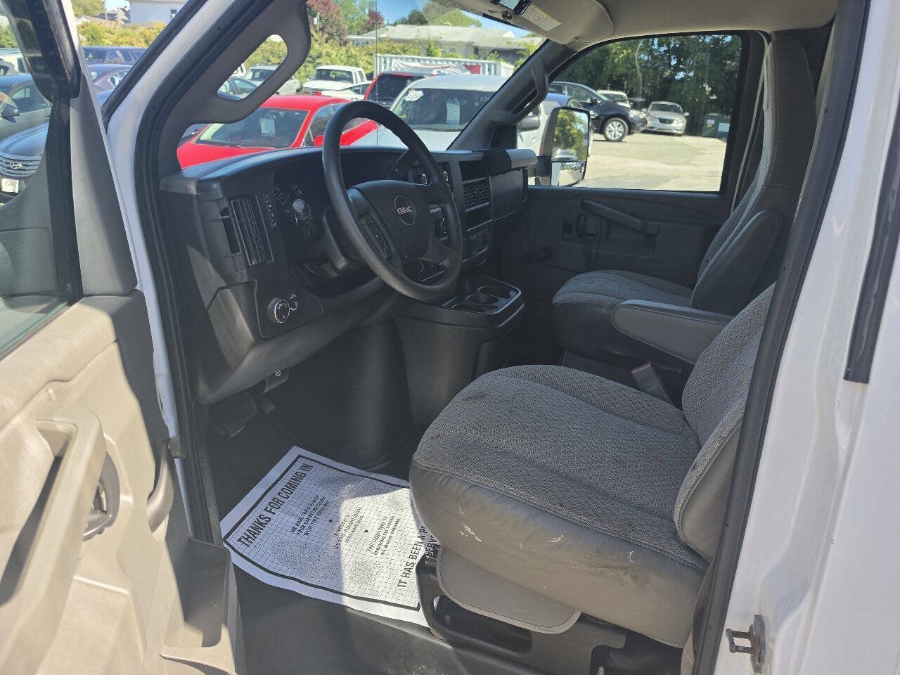 Used 2018 GMC Savana 4500 w/ Driver Convenience Package RWD image 11