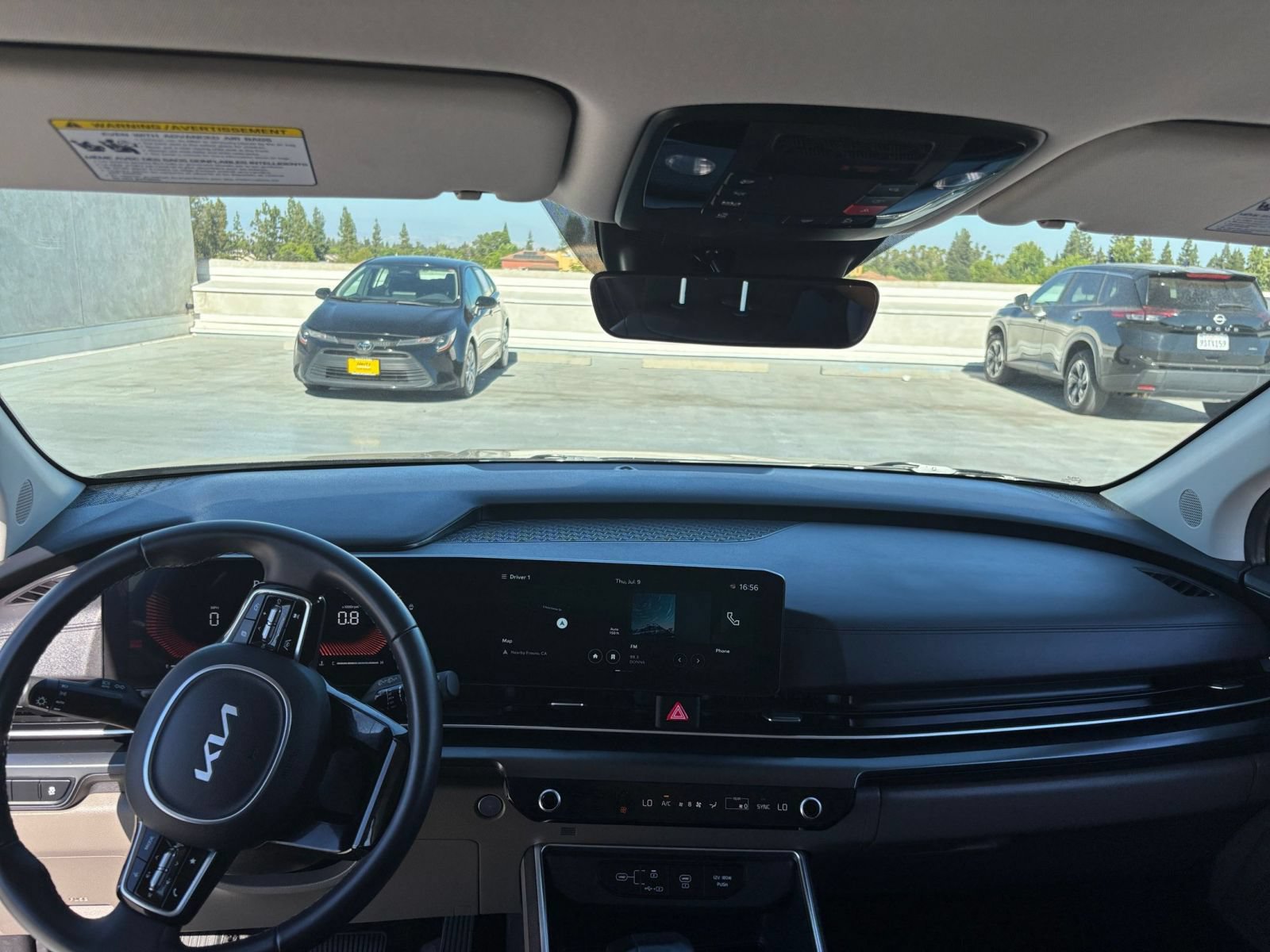 Used 2026 Kia Carnival FWD image 36