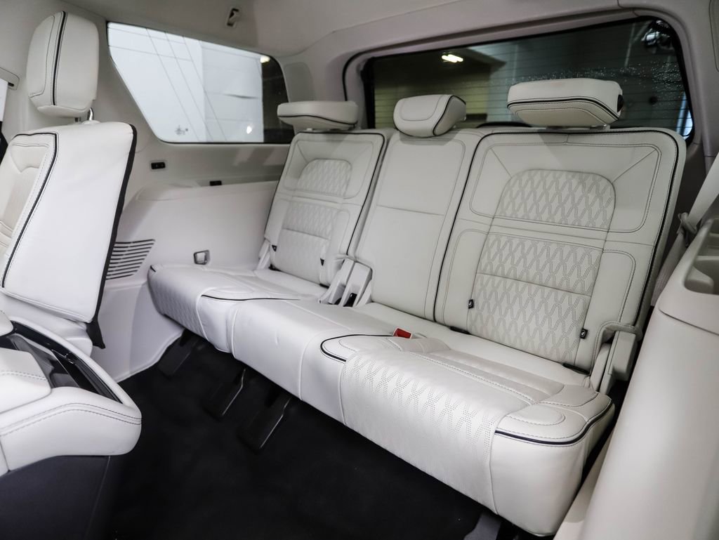 Used 2021 Lincoln Navigator Black Label image 24