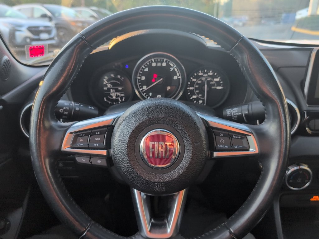 Used 2017 FIAT 124 Spider Lusso RWD image 10