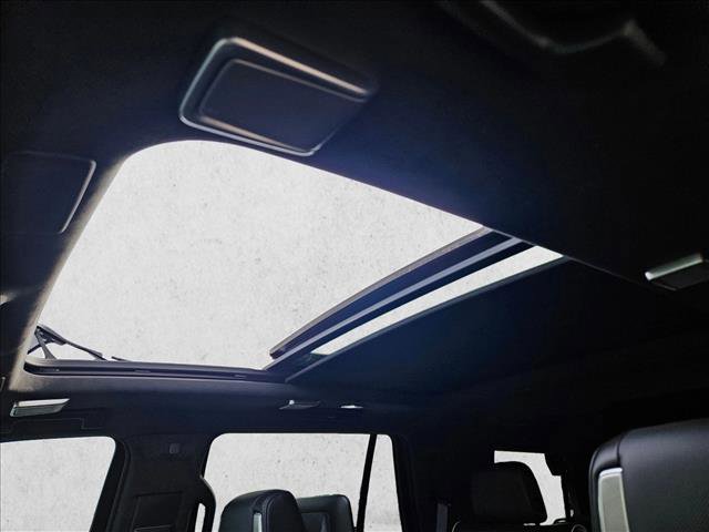 Used 2023 Cadillac Escalade Sport Platinum w/ LPO, ONYX Package image 16