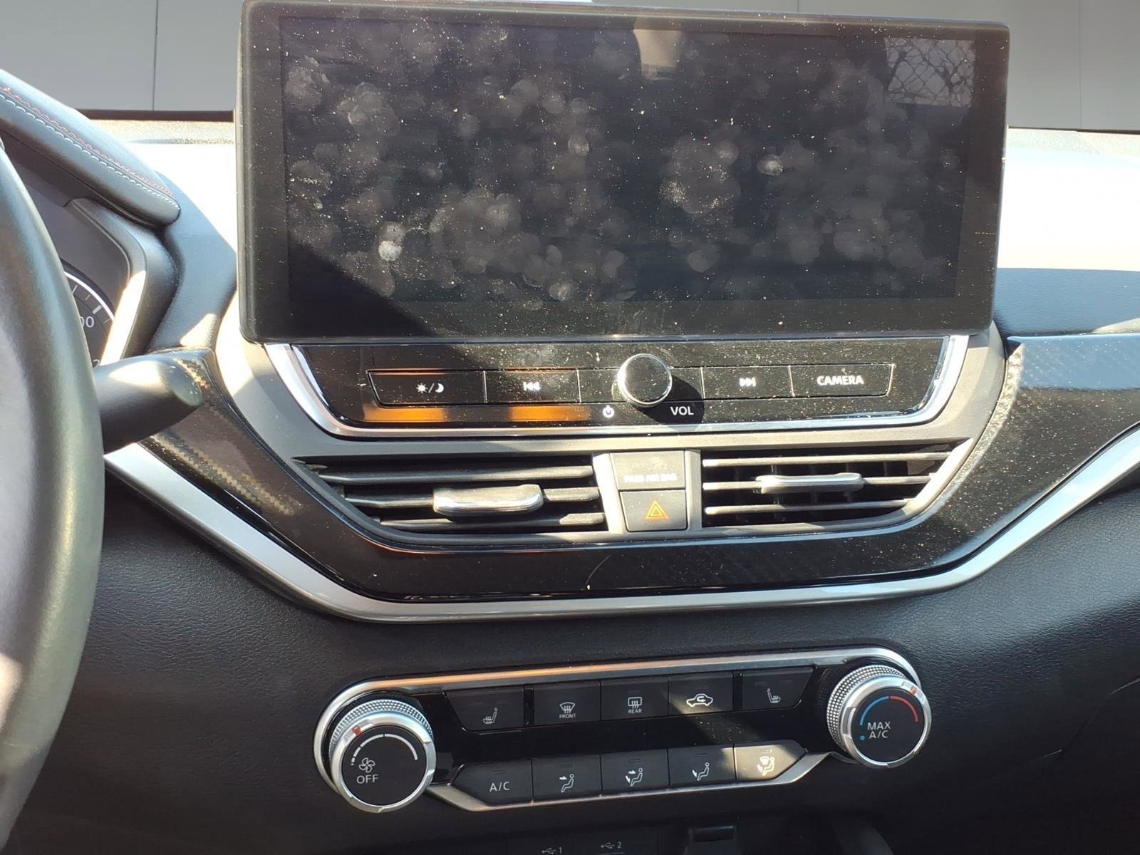 Used 2023 Nissan Altima 2.5 SR w/ SR Premium Package image 16