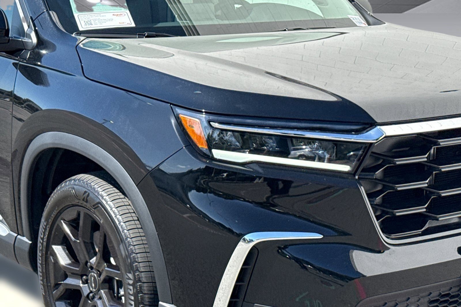 Certified 2025 Honda Pilot Touring image 10