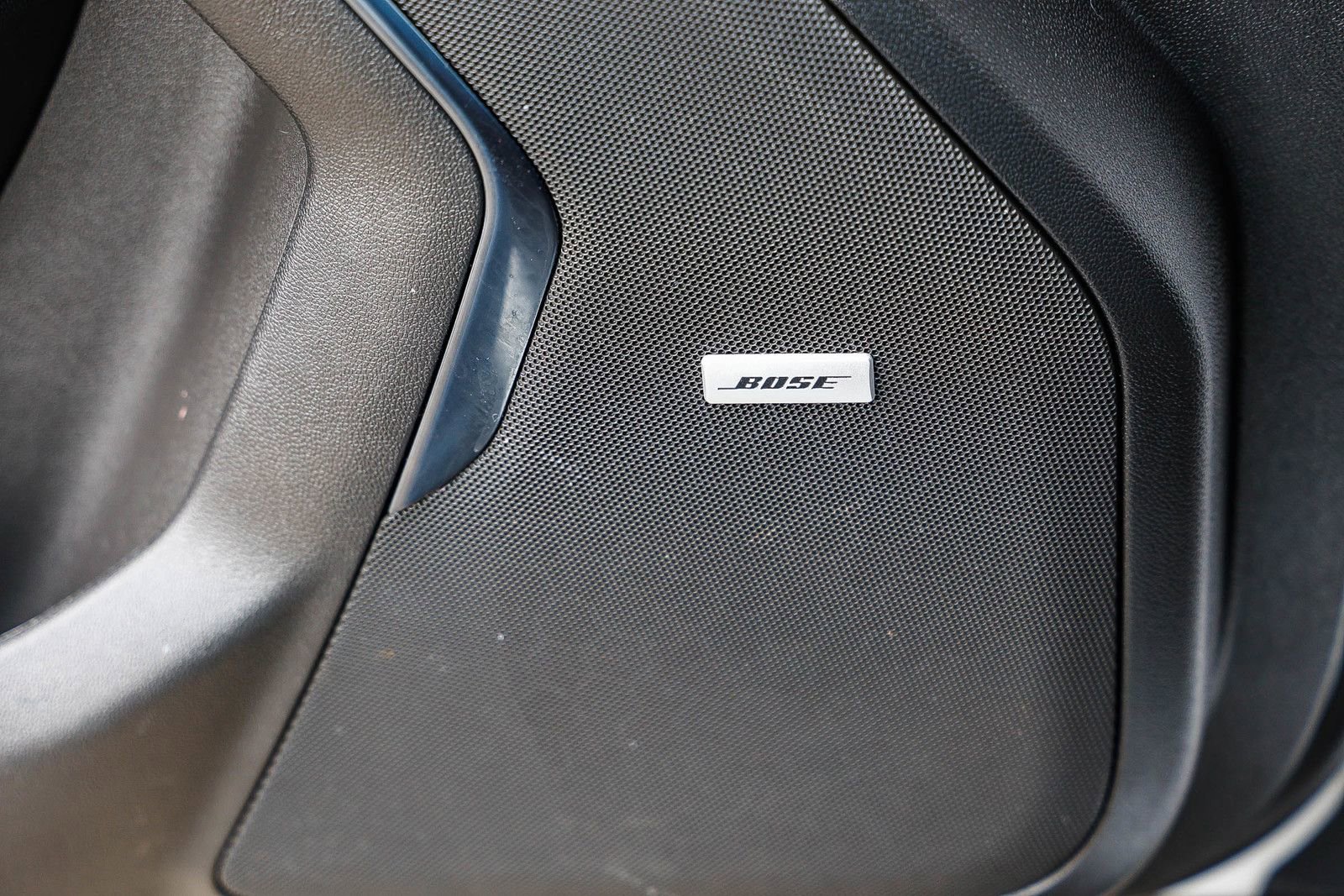 Used 2025 GMC Yukon XL AT4 image 25