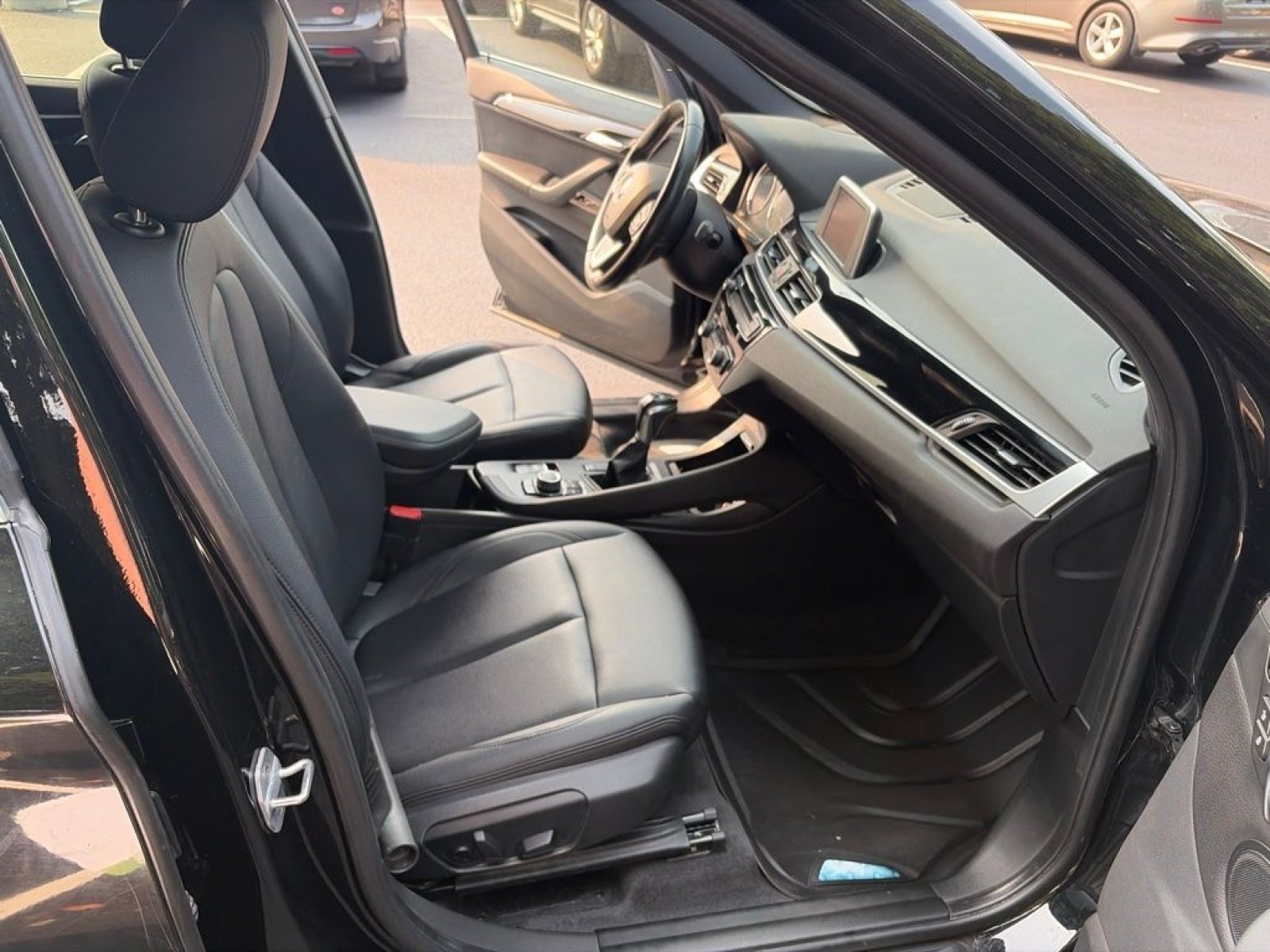 Used 2018 BMW X1 xDrive28i w/ Convenience Package AWD/4WD image 19