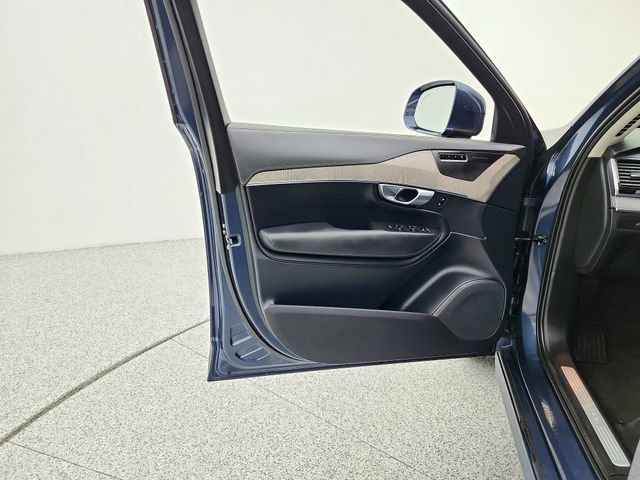 Certified 2023 Volvo XC90 B6 Ultimate w/ Protection Package AWD/4WD image 26