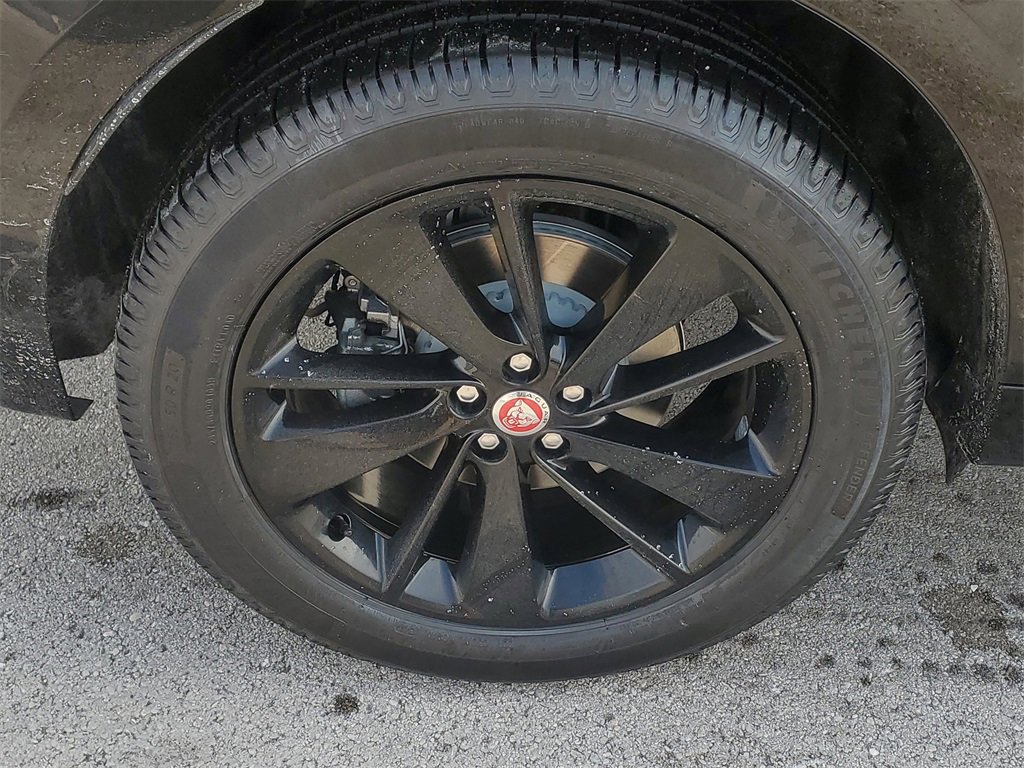 Used 2021 Jaguar F-PACE S image 5