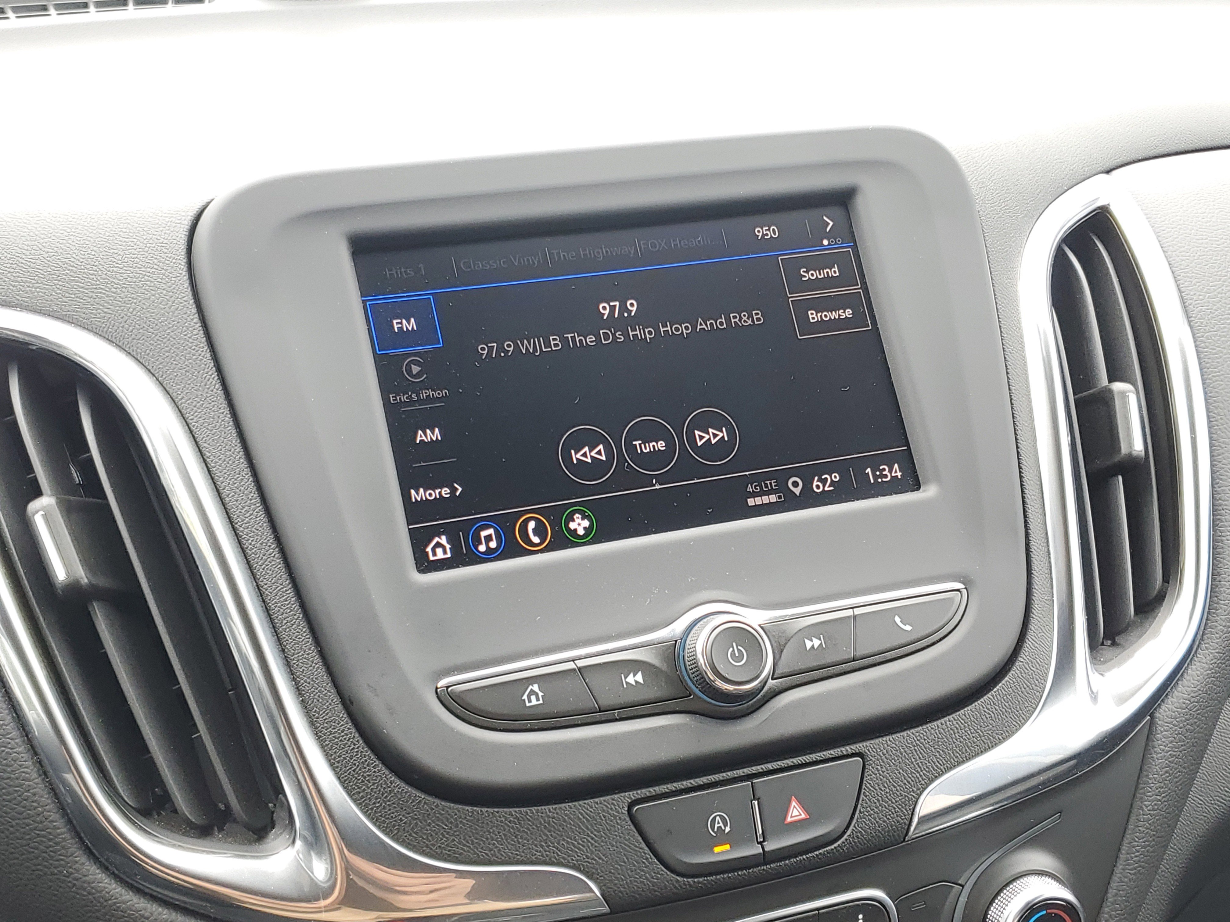 Used 2022 Chevrolet Equinox LT FWD image 16