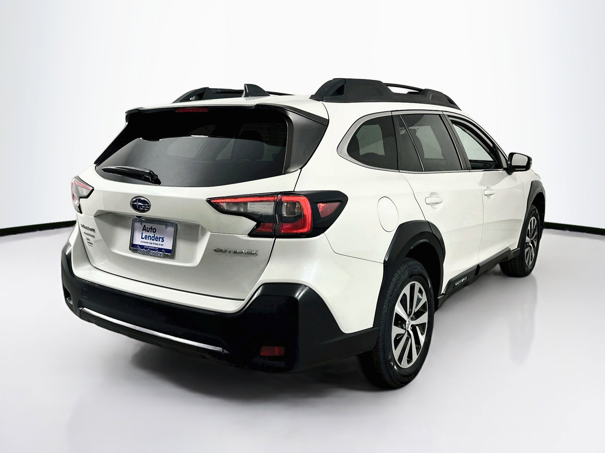 Used 2023 Subaru Outback Premium AWD/4WD image 5