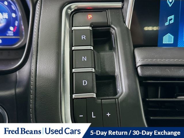 Used 2023 Chevrolet Suburban Z71 w/ Luxury Package image 19