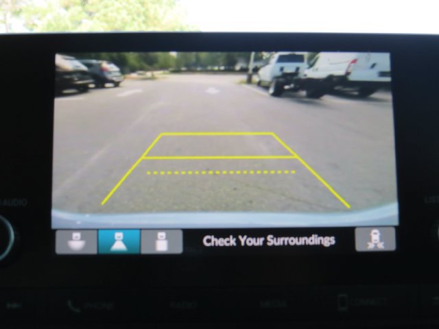 Used 2025 Honda Pilot Sport image 17