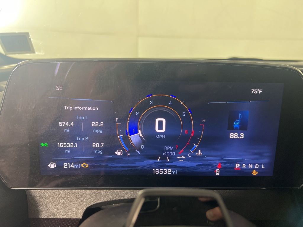 Used 2024 Chevrolet Traverse RS image 21