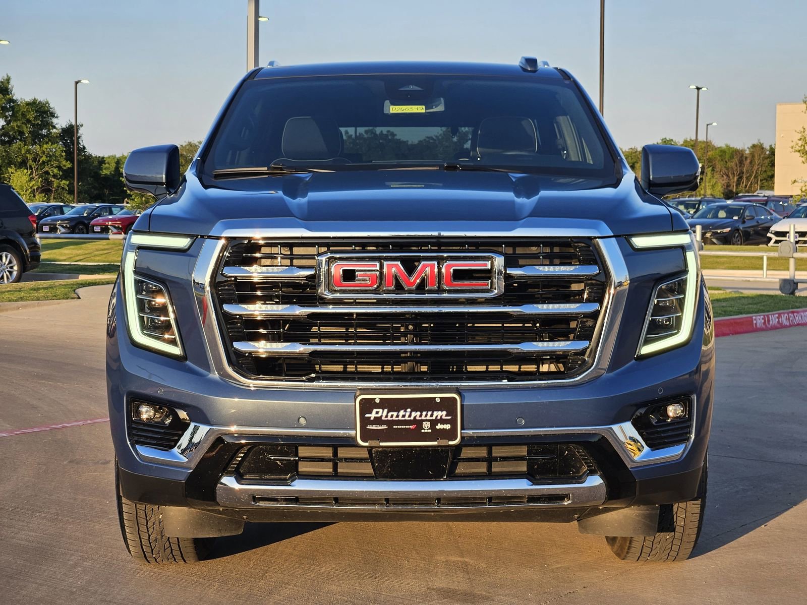 Used 2025 GMC Yukon Elevation AWD/4WD image 6