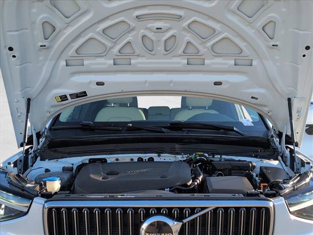 Used 2023 Volvo XC40 B4 Plus w/ Driver Assist Package image 25