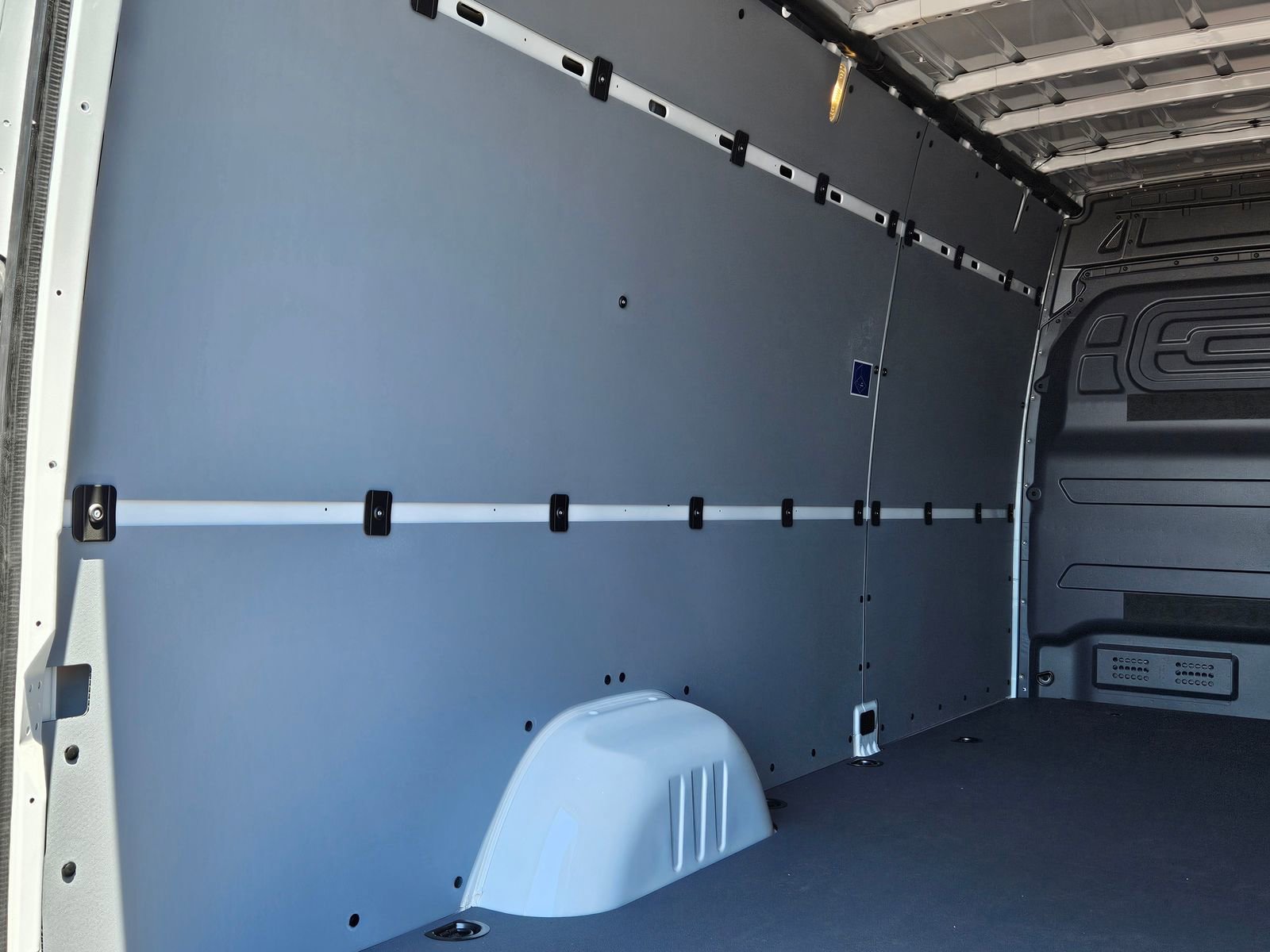 New 2024 Mercedes-Benz eSprinter 170 Cargo image 36