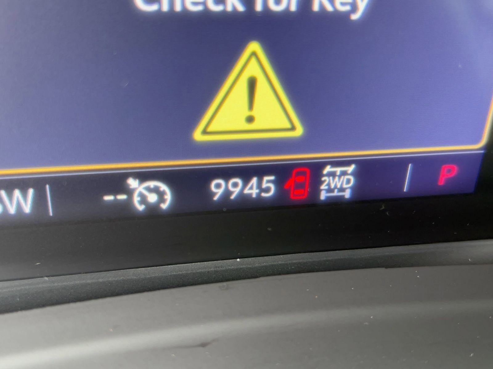 Certified 2023 Buick Envision Preferred w/ Sport Touring Package image 19