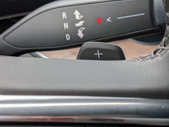Used 2026 Chevrolet Tahoe High Country AWD/4WD image 29